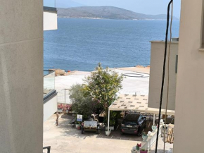 Johni Apartment